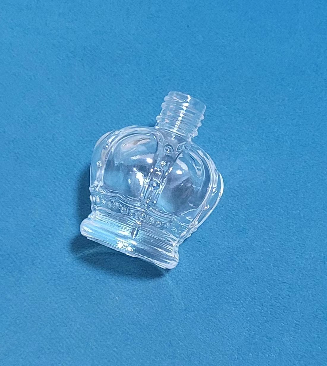 Botella de esmalte de uñas de dos cabezas Botella de pegamento para colorear productos para el cuidado de la piel Botella de maquillaje de subempaque Botella de brillo de labios portátil líquido de diferentes propiedades