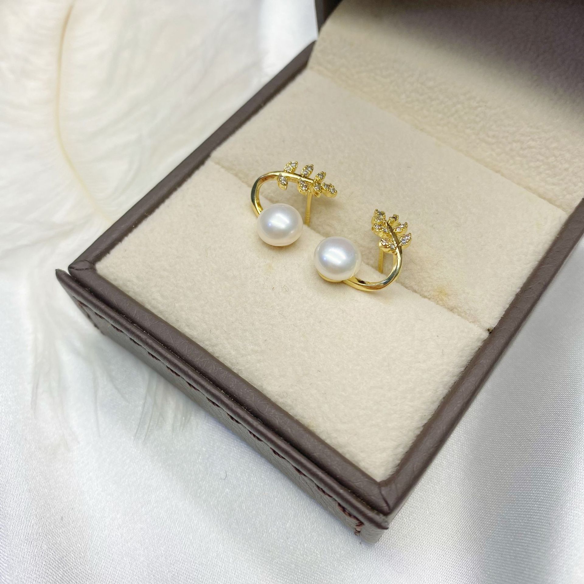 ֱ���両��������ʱ�ֲ軨�˿�14Kע����Ȼ��ˮ���������������