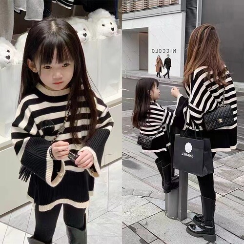 Hoodie for Fashion Family Set: Matching Sweaters for Parents and Kids, Striped Mother and Son Outfits, Stylish Couple Set for Four-Person Families