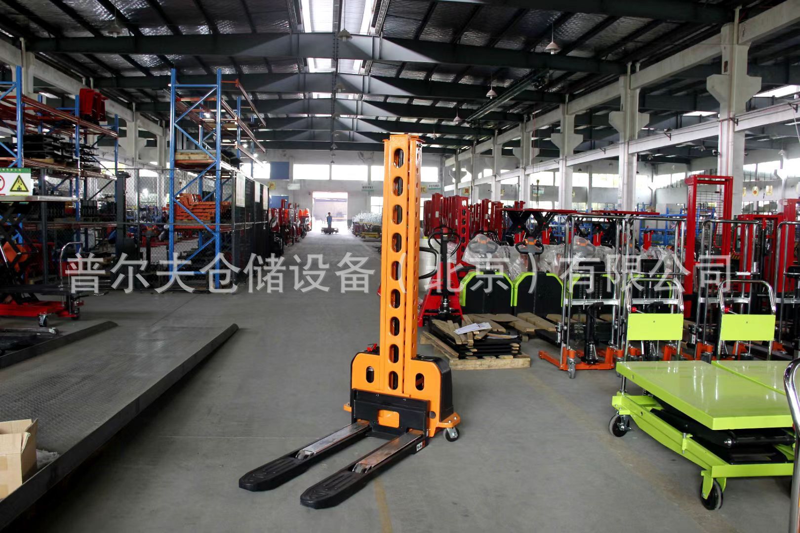 500公斤1吨自体登高车随车电动自动上下车升降堆高叉车搬运车