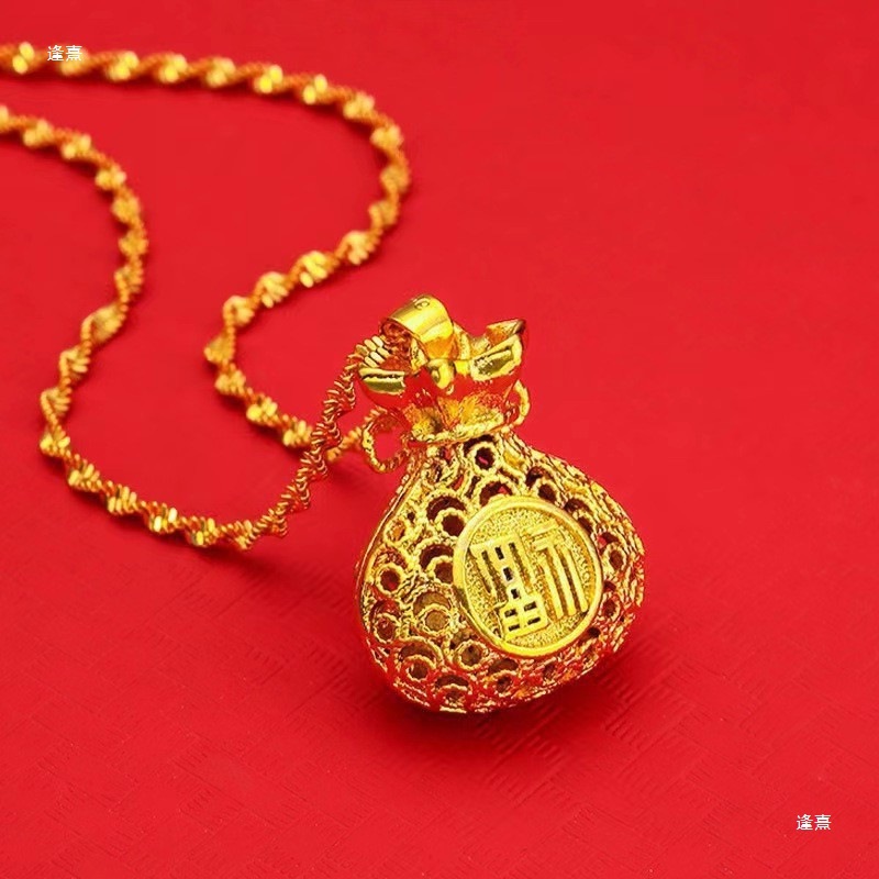 New Filigree Hollow Lucky Bag Pendant Necklace for Women Imitation Gold Color Retro Hollow Money Bag Necklace Factory Direct Supply