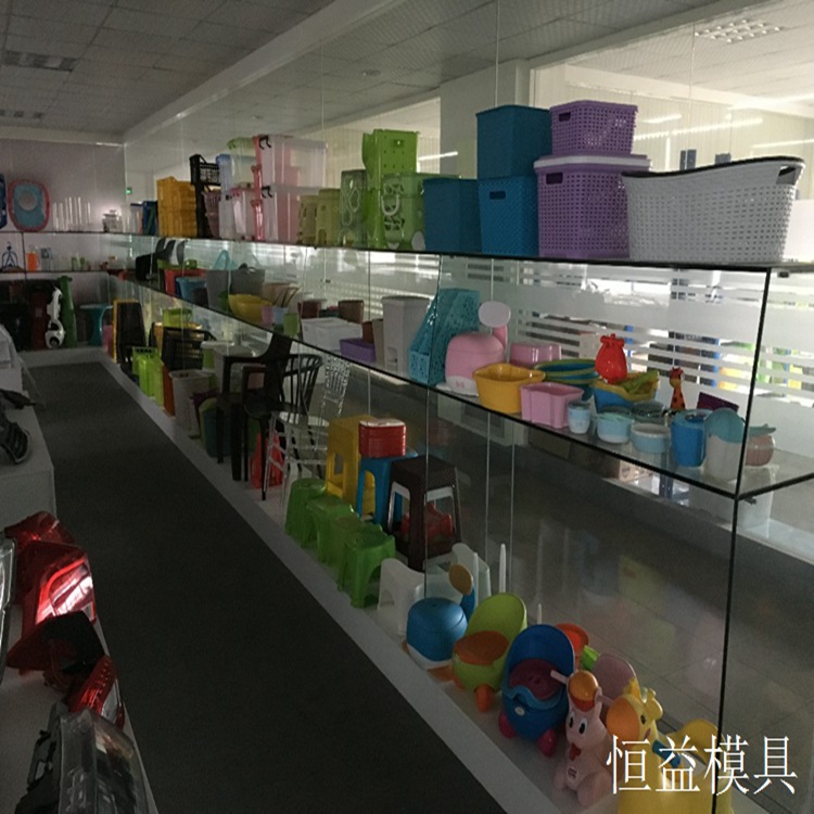 游乐设备PC+ABS合金塑料模具虎爪脚五星脚塑胶模具面包盒注塑模具