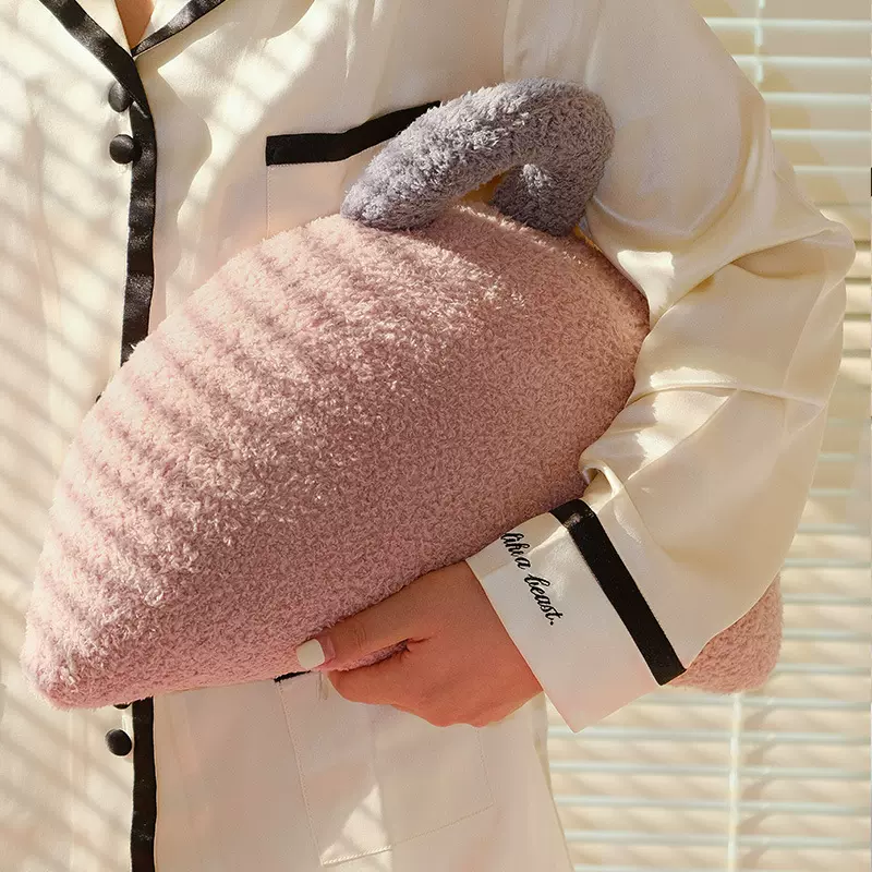 手提云朵绒抱枕批发客厅沙发靠垫ins风少女心靠垫床上车载靠背垫