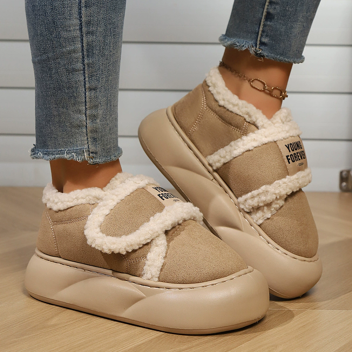 Универсальные модные зимние кроссовки на тонкой лямке с застежкой-липучкой из хлопка, новинка 2024 года, трендовые повседневные уличные кеды для женщин