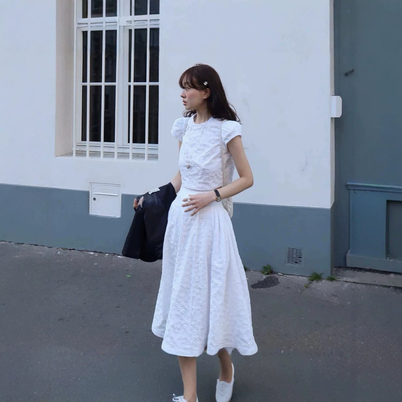 Now Available: Fletta Textured Short-Sleeve Top + High-Waisted Skirt, Korean Designer Women's Clothing, Heavy-Duty Korean-Style Set