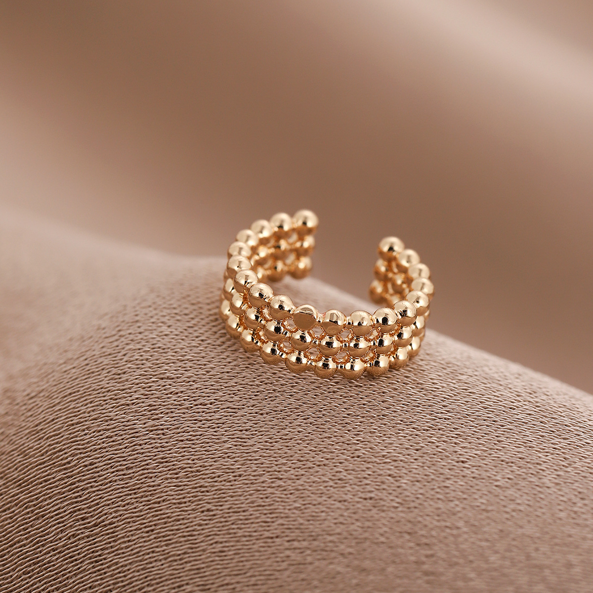 Estilo coreano personalizado pendientes simples de alta calidad en forma de U irregular clip de oreja cuadrada simple clip de hueso de oreja sin oreja al por mayor