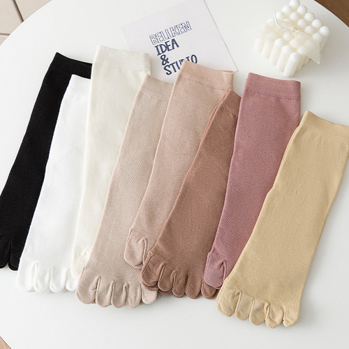 White five-finger socks for women in summer thin ins trendy boneless mid-calf socks deodorant sweat-absorbent split toe stockings wholesale