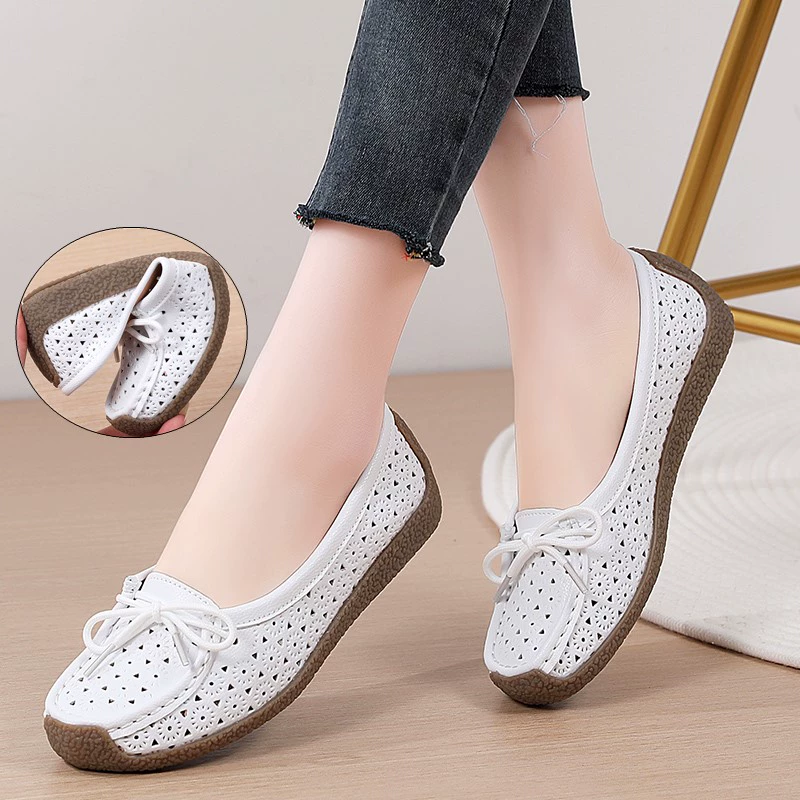 Полые туфли, дышащая женская обувь среднего и пожилого возраста, летние туфли для мам без шнуровки на мягкой подошве, сандалии с отверстиями на плоской подошве.