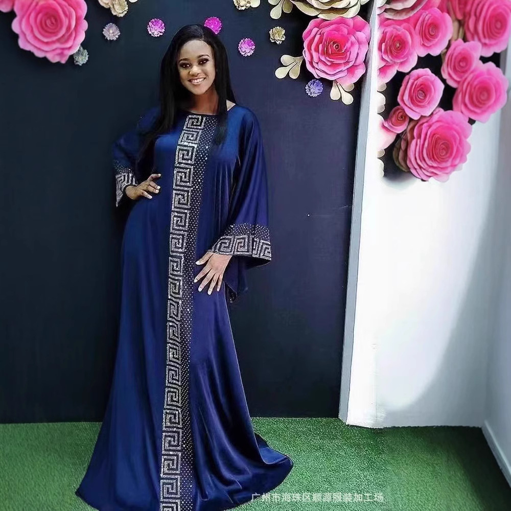 Plus-size women's clothing, cross-border e-commerce, European and African style, plus-size long robe with rhinestones, elegant and sophisticated.