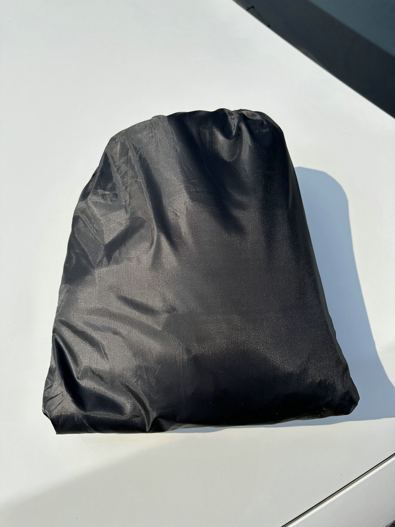Car snow shield 600d Oxford cloth sunshade winter waterproof anti-ice windshield car jacket cover thickened cross-border