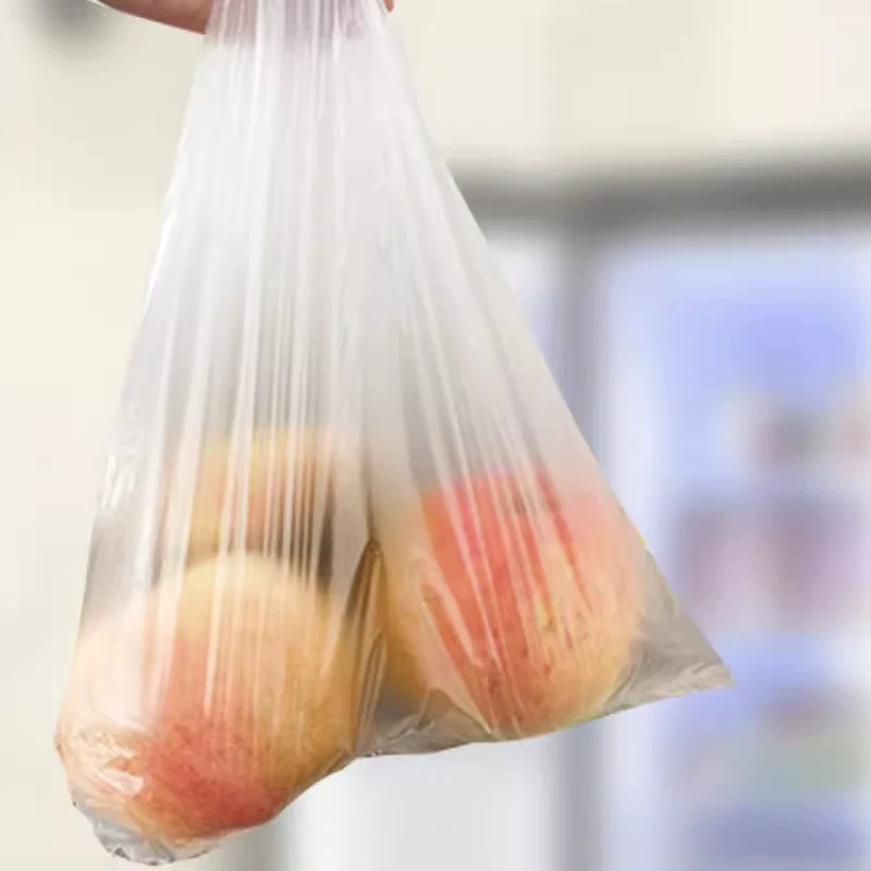 Продукты: Извлекаемые пакеты для сохранения свежести, прочные, не ломаются и не протекают в домашних кухнях. ПЭ пищевые пакеты разных размеров: крупные, средние и маленькие.