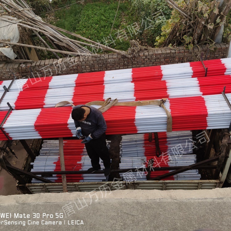 6米红白漆架子管生产厂家建筑工地48喷漆脚手架钢管空心钢管现货