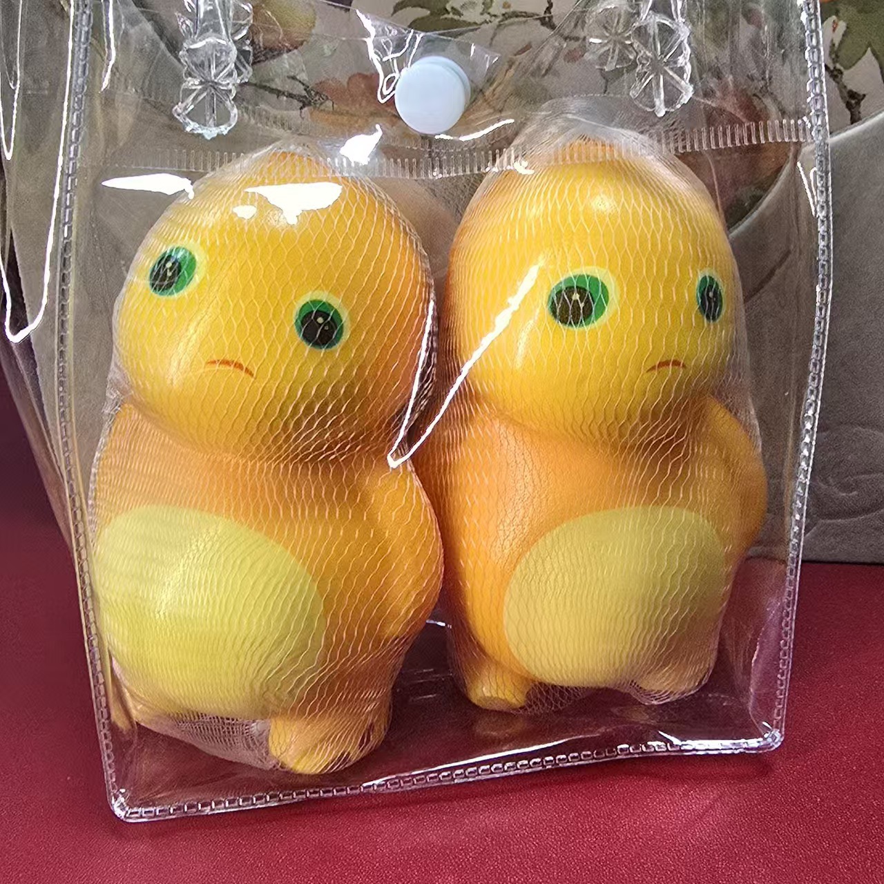 Pequeño dragón de leche pellizco pellizco lento rebote burbuja dragón juguetes niños niñas desempaquetar artefactos mágicos decoración de cabal