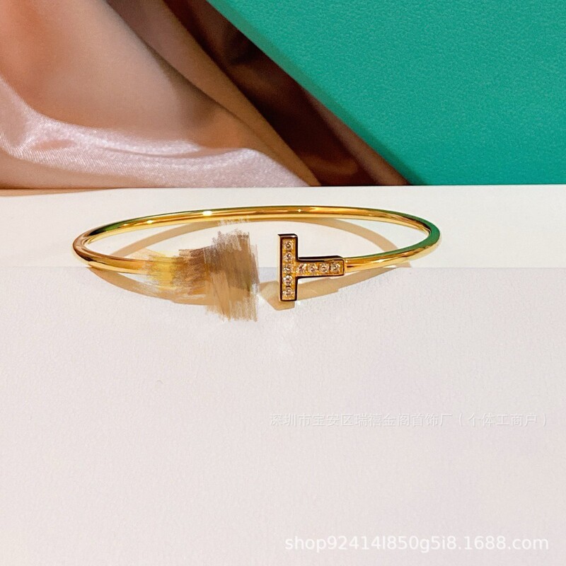 T-brand V gold white mother-of-pearl double-T bracelet plated with 18K rose gold and set with diamonds, unisex bracelet, Mother's Day gift T-brand V gold white mother-of-pearl double-T bracelet plated with 18K rose gold and set with diamonds, unisex bracelet, Mother's Day gift