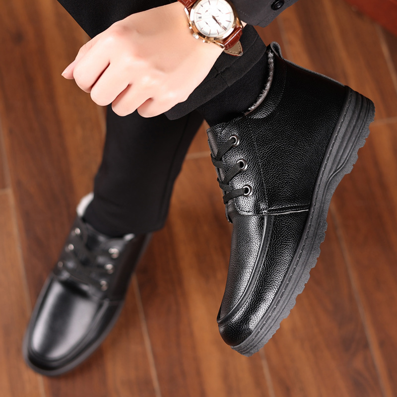 2023 Invierno cálido forrado de lana engrosada de los hombres zapatos de cuero casuales botas de algodón con cordones zapatos de algodón altos zapatos de mediana edad y ancianos