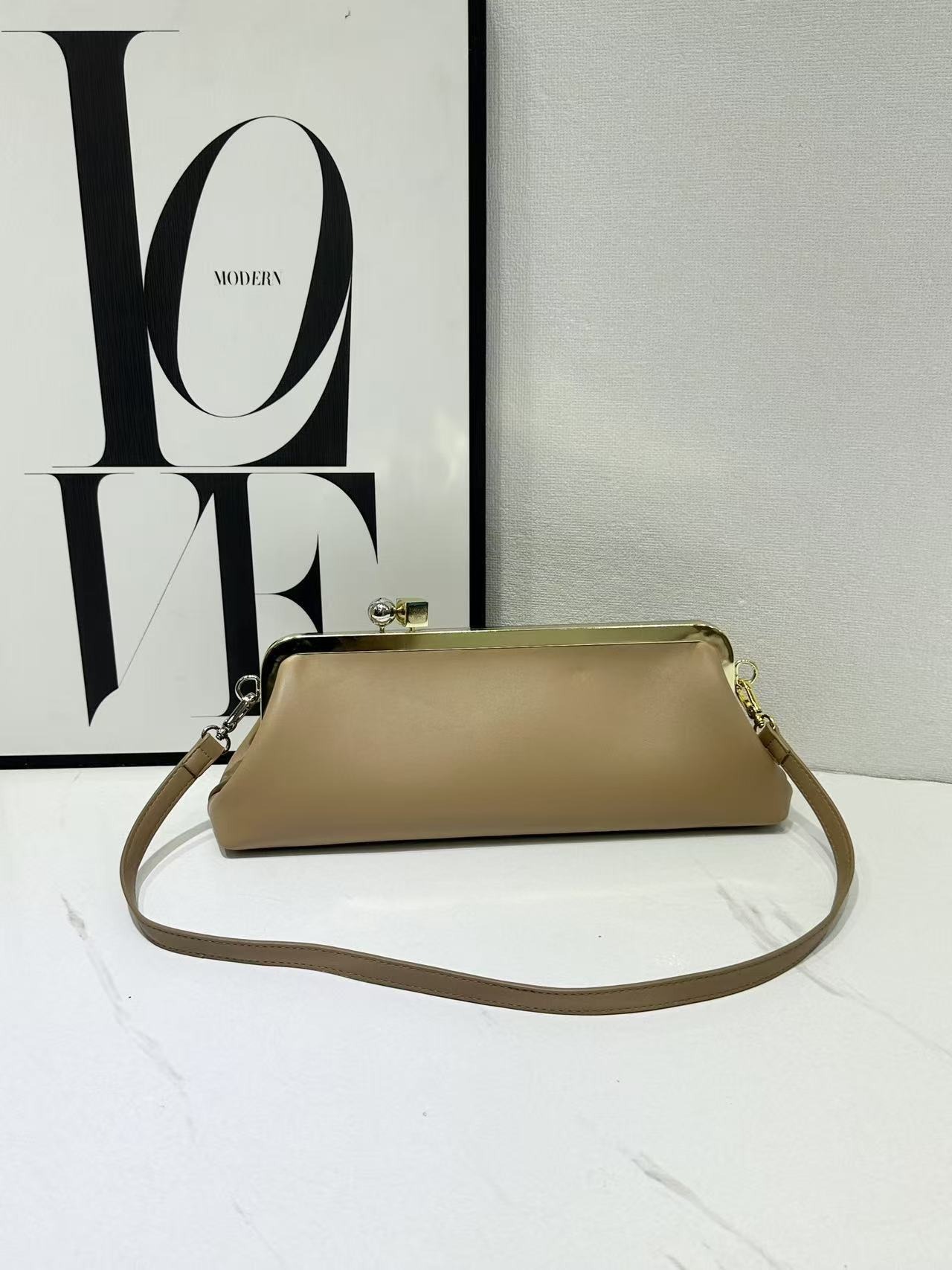 Hot-Selling French Plain Weave Baguette Shoulder Bag Elegant Luxury Evening Handbag Trendy Versatile Women's Bag - Thumbnail 8