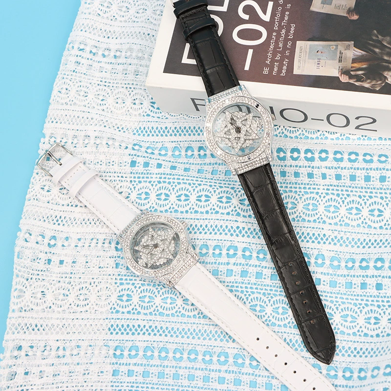 Трансграничные новые счастливые часы с пятиконечной звездой и темпераментом, круглые часы для бега, ниша, простые британские женские часы, производитель оптом