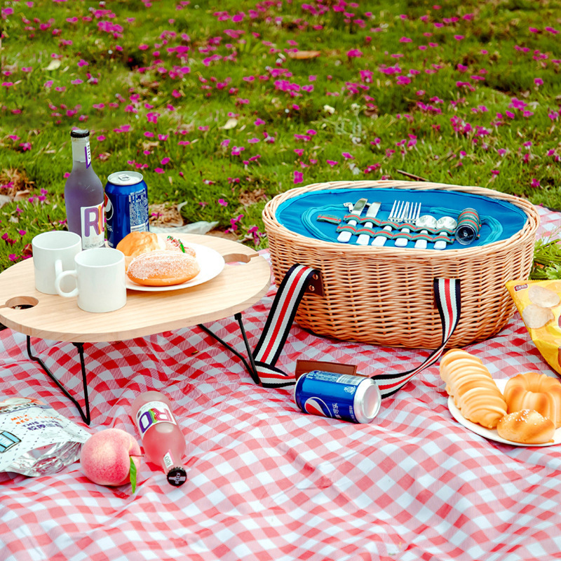 Cesta de picnic japonesa transfronteriza personalizada con tapa, caja de picnic de ratán pastoral, red neta, canasta de picnic portátil para acampar al aire libre