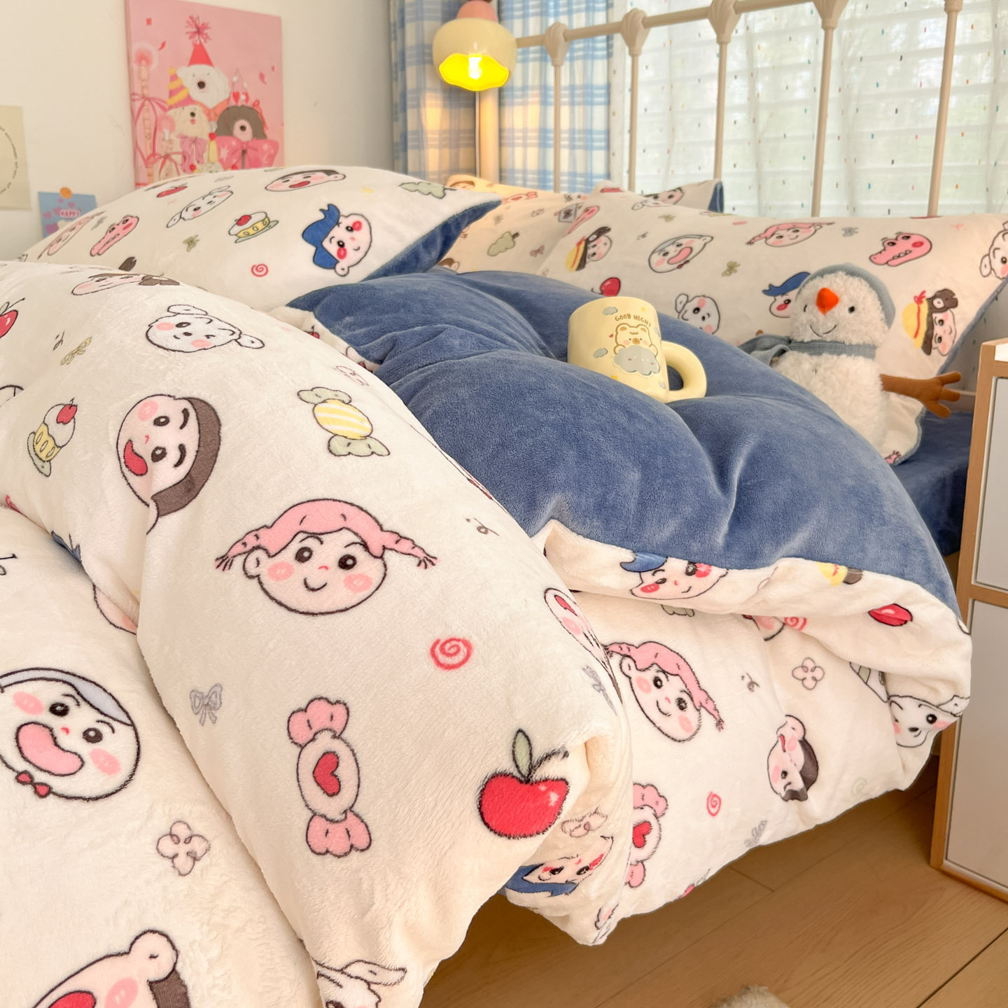 Añadir una pequeña cama de lana de leche fresca de cuatro piezas de lana de coral de brida de invierno para aumentar la sopa de cama cálida cubierta de cama