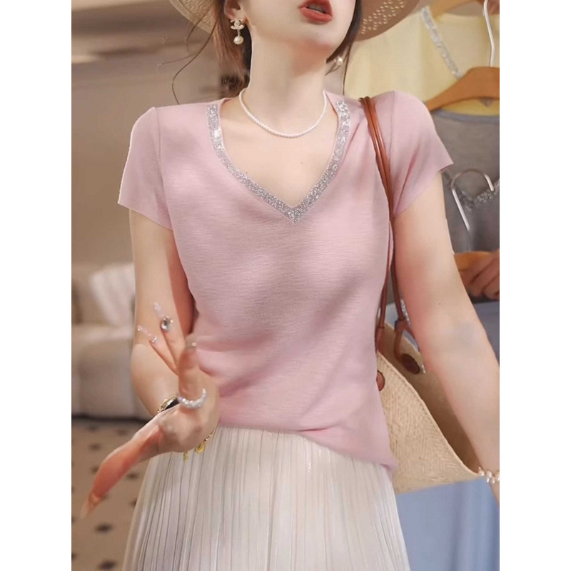 Hot Diamond Design French Knitwear 2025 Summer Slim Fit Work Clothing V-Neck Ice Silk Top Short-Sleeved New Age Reduction