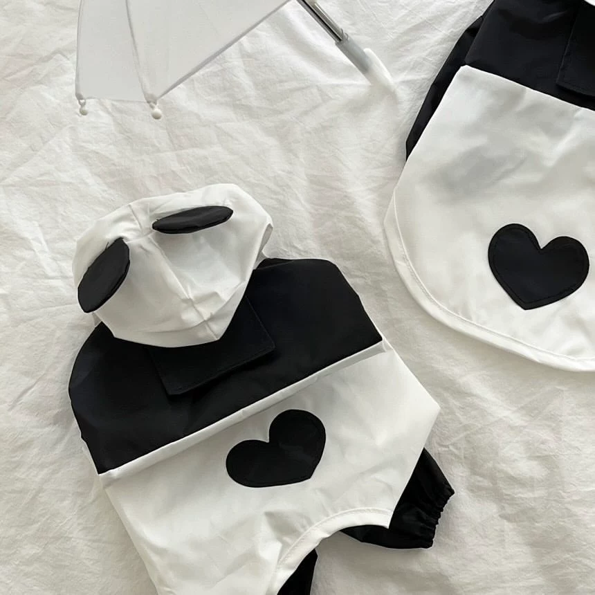 Весной и летом новые динозавры превращаются в собачью защиту от брызг дождевика