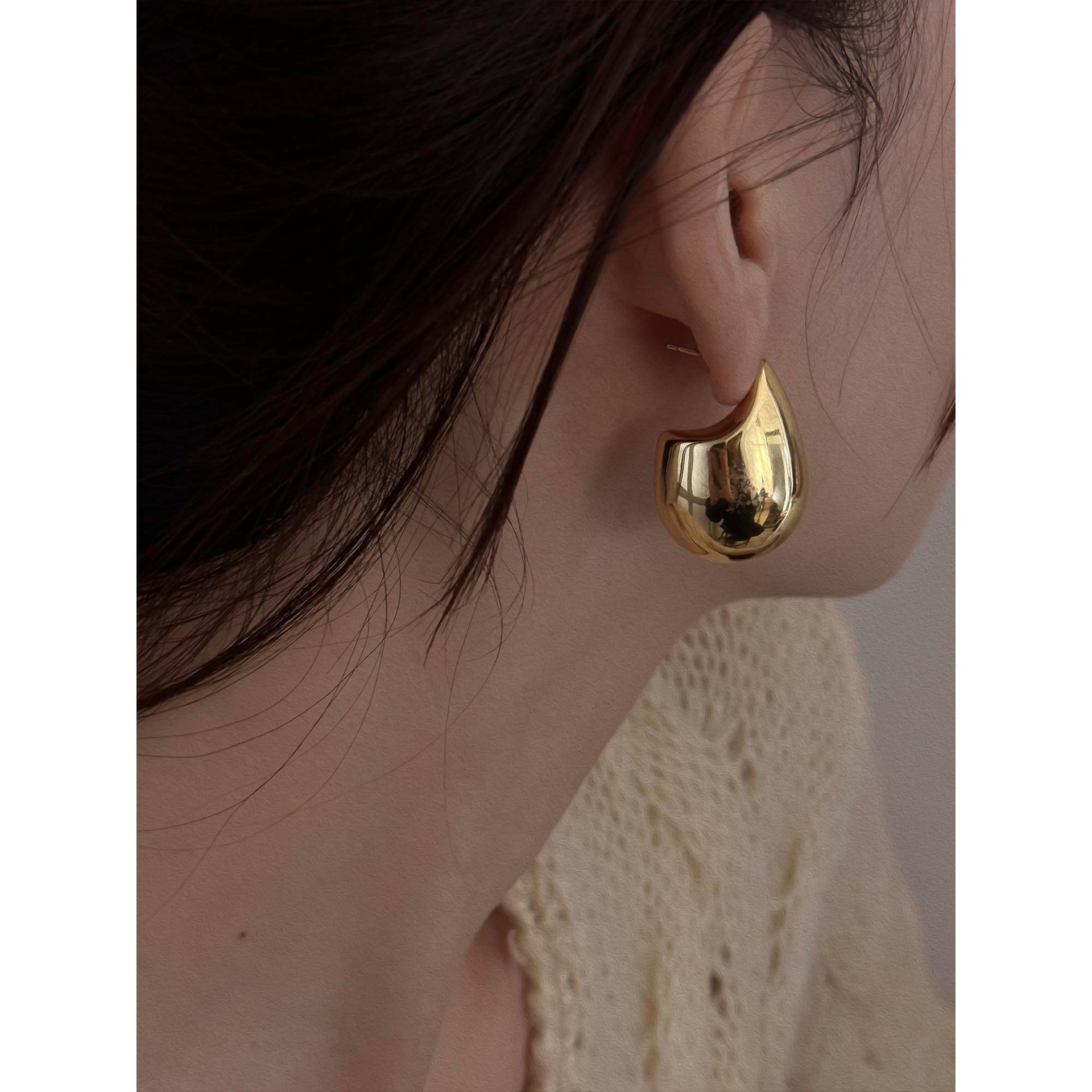 Brand glossy elegant earrings drop-shaped