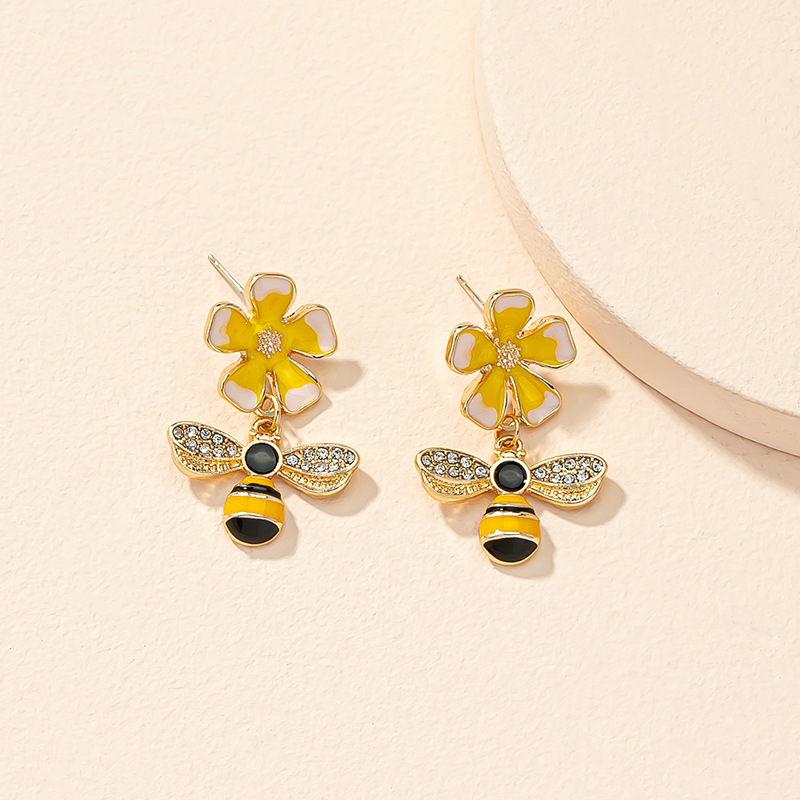 New Year's Ear Jewelry Bee Flower Earrings Diamond Drop Oil Earrings Female display picture 3