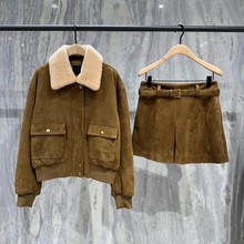 2025冬新款女装宽松羊羔毛翻领休闲外套MBE4COT058短裙MBE4SKT031