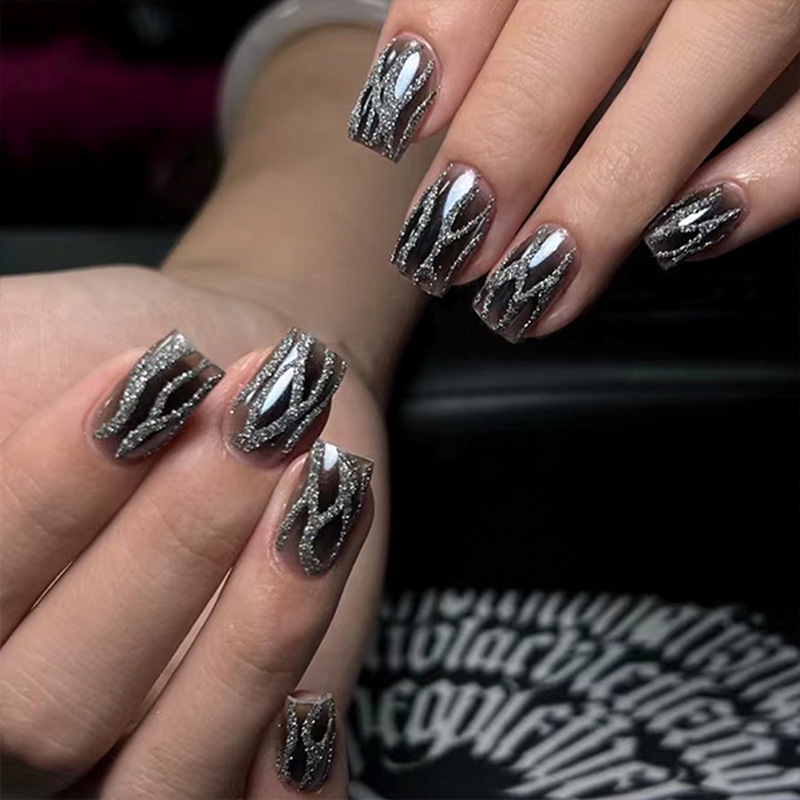 Black Smudged Wearable Nails Silver Glitter Flame Winter Manicure Fake Nails Wearable Removable Nails Wholesale Black Smudged Wearable Nails Silver Glitter Flame Winter Manicure Fake Nails Wearable Removable Nails Wholesale