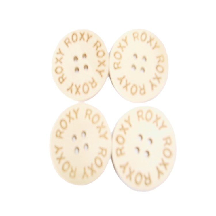 天台维娅厂家直销两眼四孔木头纽扣木质小扣子彩绘雕刻木制扣批发