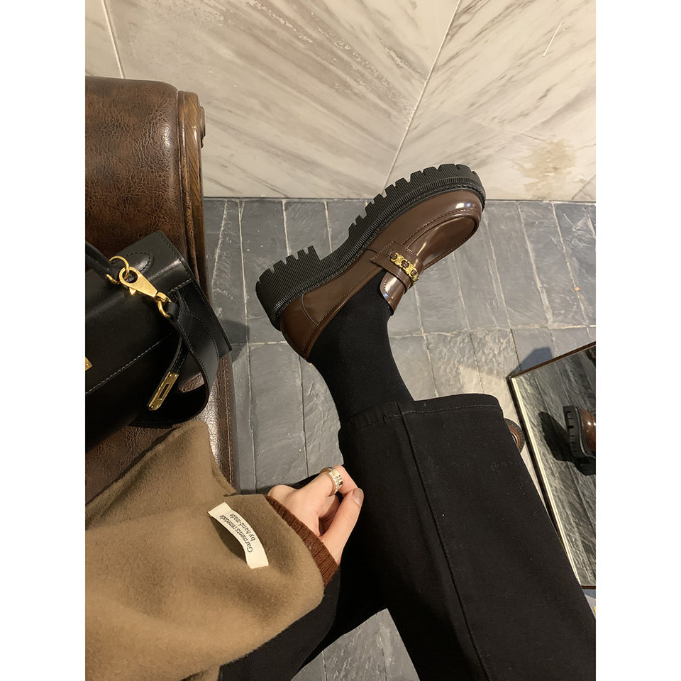 Giày lười nữ mũi tròn đế dày tôn dáng, xỏ chân kiểu slip-on gót thô 3–5 cm — Màu nâu, Màu đen
