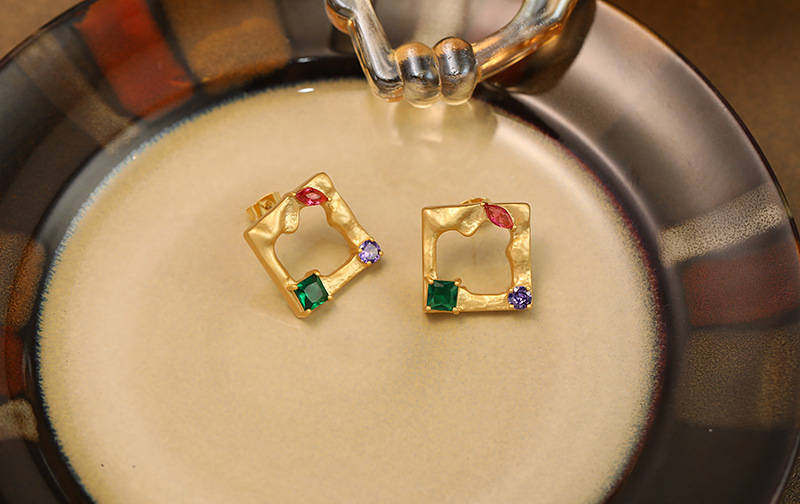 Retro Geometric Copper Plating Zircon Ear Studs 1 Pair