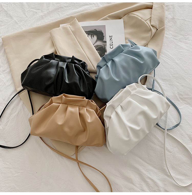 Fashion Solid Color Cloud Shape Portable Bag display picture 14