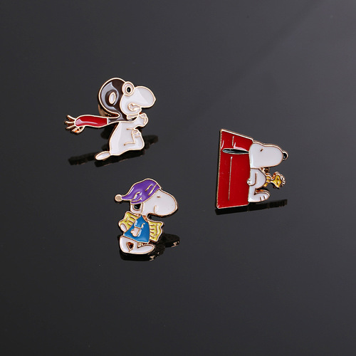 Cute Japanese anime character brooches, cartoon and comic peripheral alloy badges, clothing bags, kawaii accessories