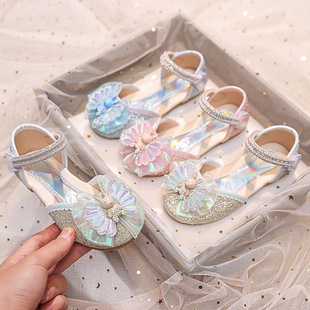 2025 New Girls Sandals Summer Rabbit Bow Princess Shoes Medium and Large Children's Fashion Baotou Performance Crystal Shoes