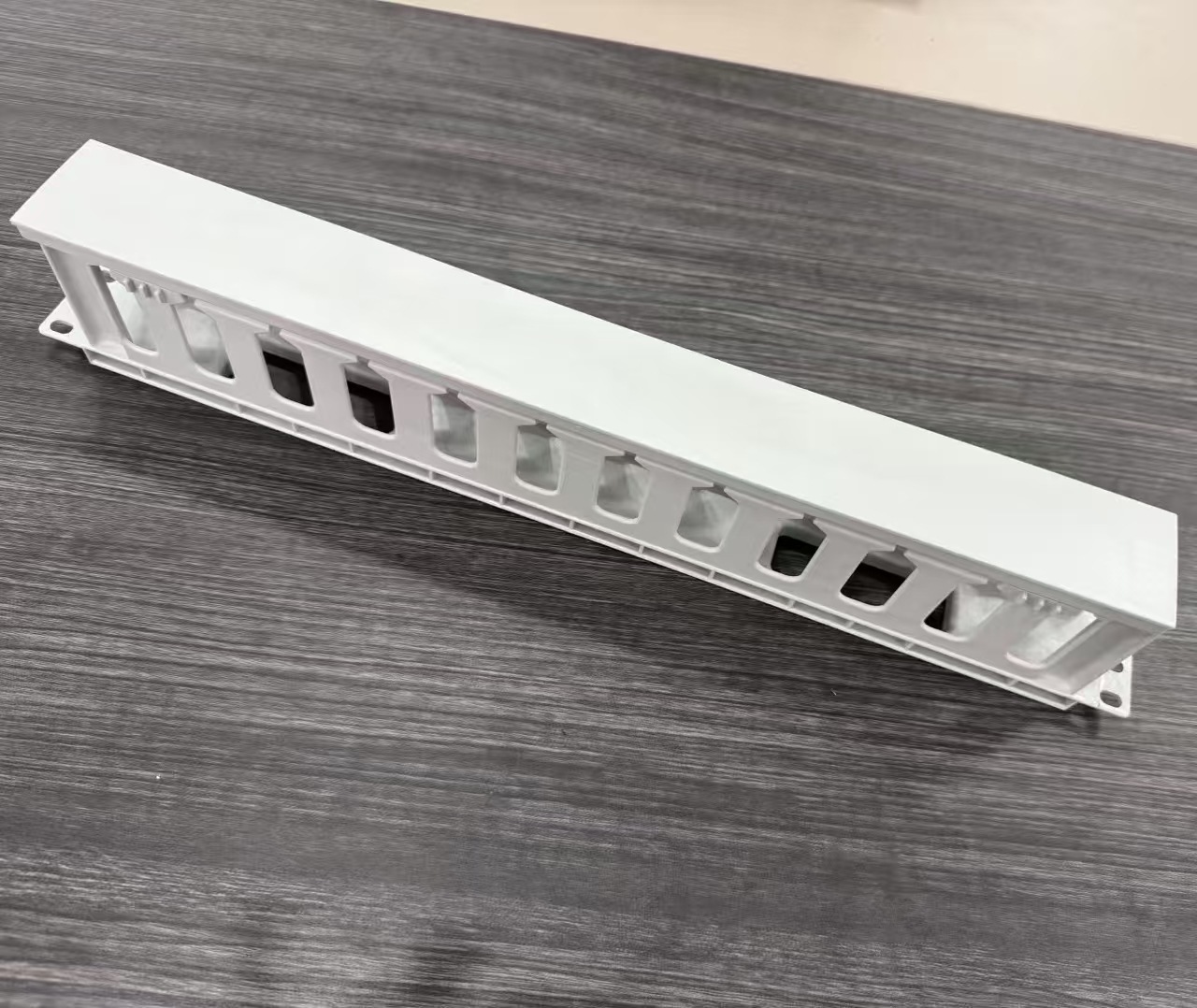 全塑料泛达款电脑灰阻燃ABS理线架