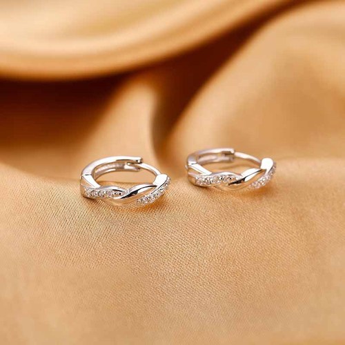  New Women's Sparkling Diamond Braid Rope Retro Lightweight Luxury Earrings Net Pop Simple Earrings Earrings