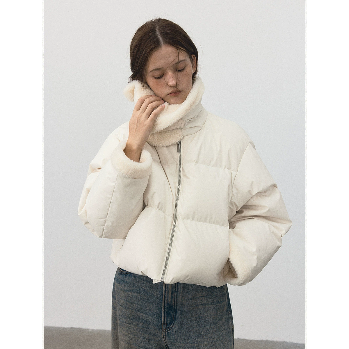 [He] Зимний новый повседневный шерстяной гранулы 90 белый утка пуховик новый национальный стандарт короткий пуховик женский V7626