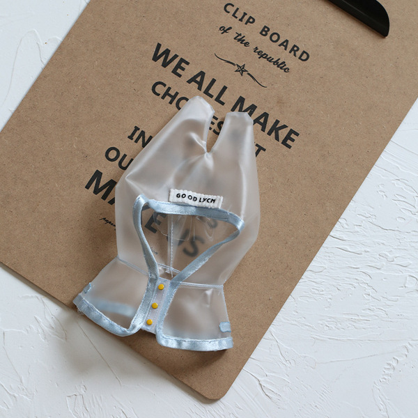 옷만] 라부부 인형 비옷 입고 앉아있는 파티 인형 의상 에폭시 인형 투명 비옷