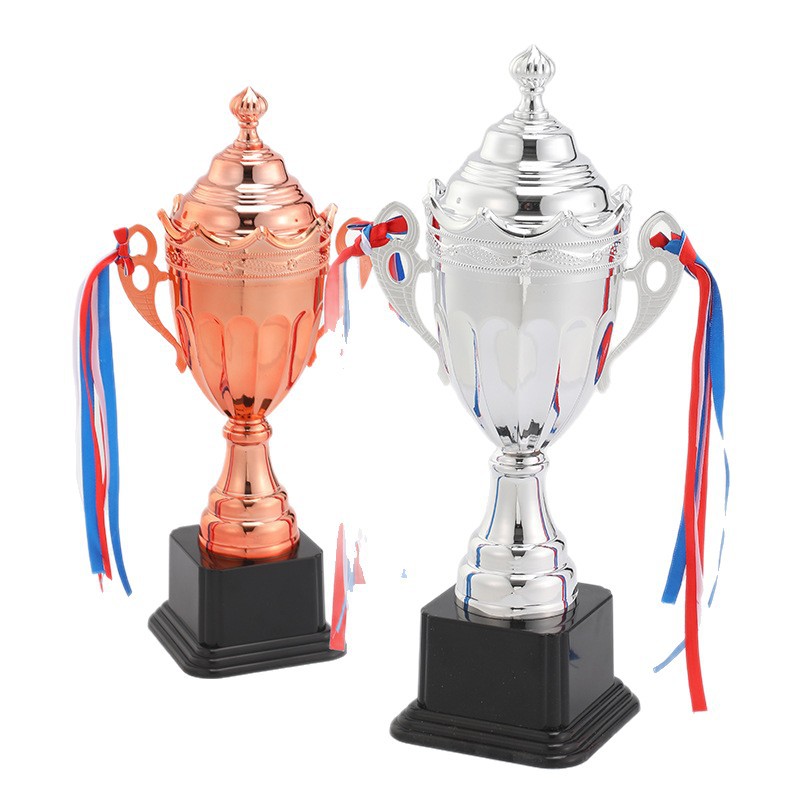 Fabricación de trofeos de metal creativos Juegos de fútbol de baloncesto Honores Copa de oro y plata y bronce Premios para empleados de jardín de infantes para niños