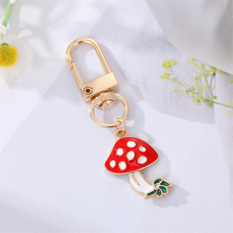 Colorful Oil Mushroom Feather Keychain Dried Flower Leaves Bag Pendant Accessories display picture 2