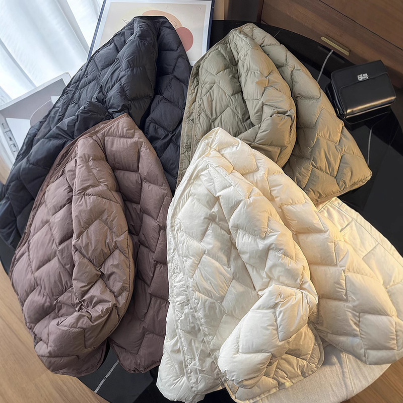 !399+! Light and Warm! V-Neck Portable Diamond-Patterned Lightweight and Warm down Jacket for Women in Autumn and Winter !399+! Light and Warm! V-Neck Portable Diamond-Patterned Lightweight and Warm down Jacket for Women in Autumn and Winter