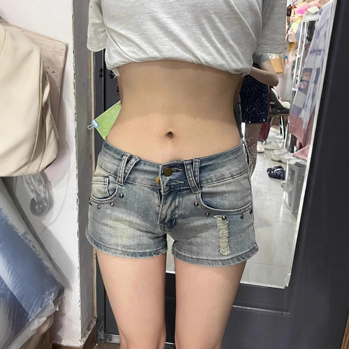 Stylish Low-Waisted Blue Denim Shorts for Women 2025 Summer Rivet Casual Pants Tight Wide Leg Ultra Short Hot Pants