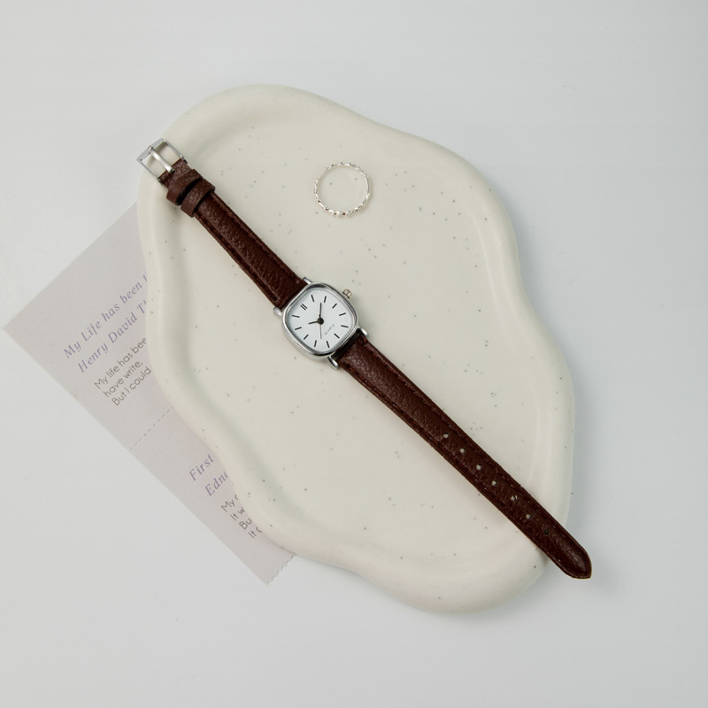 Cross-border Square Watches Manufacturer Simple Personality Retro Student Ladies Quartz Leather Strap Women's Watches Women's Wholesale