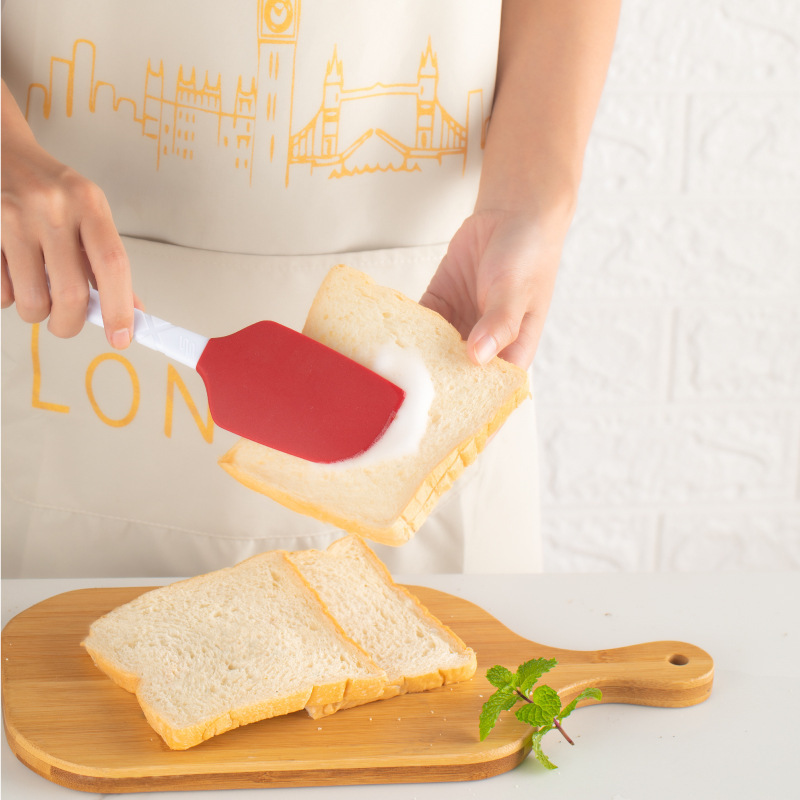 Juego de cuatro piezas de raspador de crema de silicona de Amazon