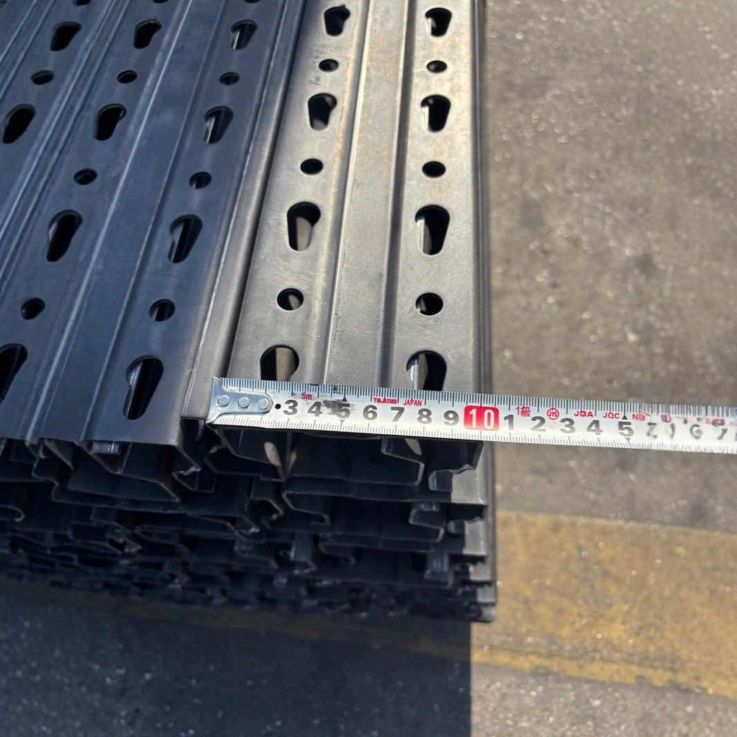 厂家直销货架柱子葫芦孔水滴倒八立柱10070型2.5厚度立柱型材