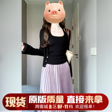 ��ϵ���ﴩ����һ����Ů�����＾�¿���ϵ����������װ��