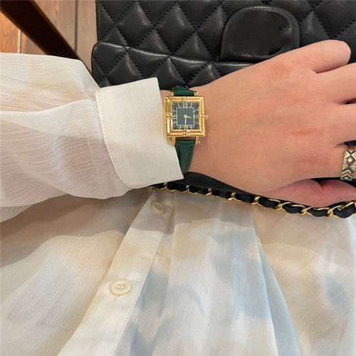 Manufacturer Y Saint S Luo wholesale Yang Shulin L blue sapphire mirror crocodile leather quartz middle-aged series quartz women's watch