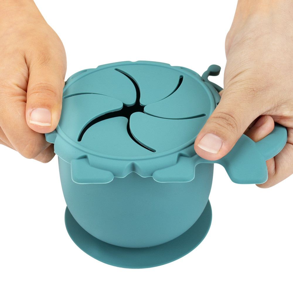 定制硅膠零食杯 嬰幼兒一體藍(lán)色零食杯 硅膠一體零食杯小吃杯