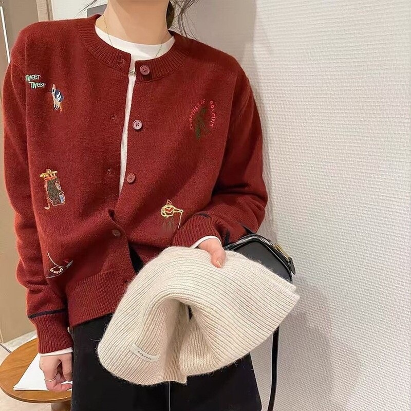 2025 F/W 여성 자수 캐릭터 라운드넥 루즈핏 니트 가디건 긴팔